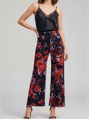 Maeve Black Floral Cropped Wide Leg Pants. Size 28